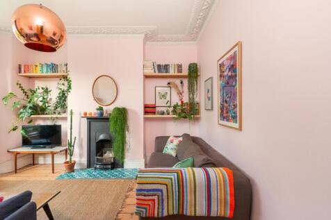 2E0RFS - Living Room D.jpg