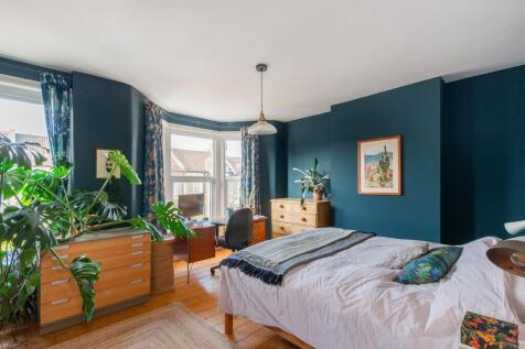2E0RFS - Bedroom H.jpg