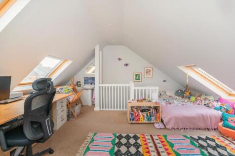 2E0RFS - Loft Room A.jpg