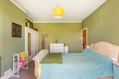 0N6AVP - Bedroom E.jpg
