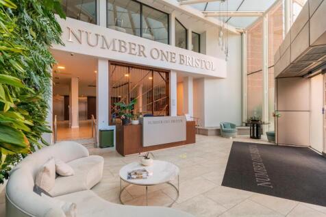 11N04OCC - Entrance A.jpg