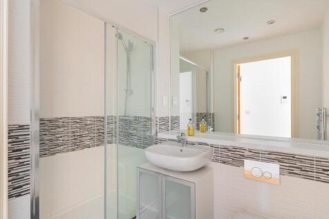 11N04OCC - Bathroom B.jpg