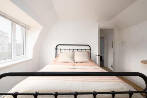 Flat 4, 5 Berkeley Crescent, BS8--4.jpg