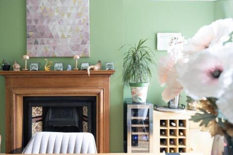 BrecknockRoad30.jpg