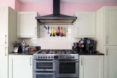 BrecknockRoad31.jpg