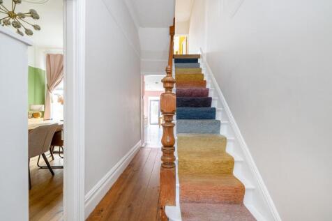 BrecknockRoad15.jpg