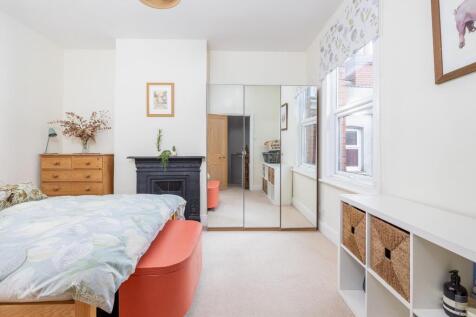 BrecknockRoad20.jpg