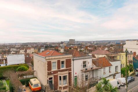 7R3RMR - Bedroom View A.jpg