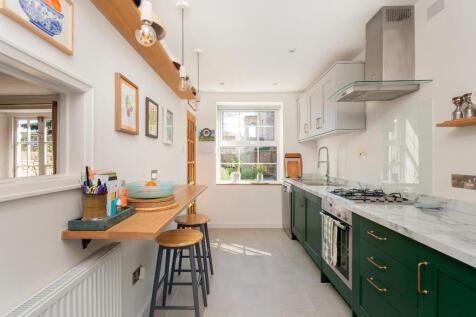 G0F3CRCM - Kitchen C.jpg