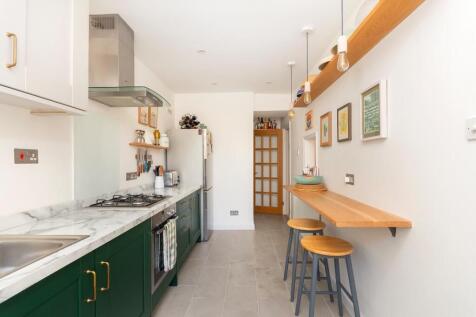 G0F3CRCM - Kitchen D.jpg