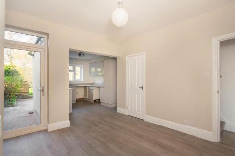 6C4HASG - Dining Room B.jpg