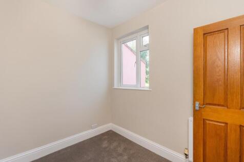 6C4HASG - Bedroom D.jpg