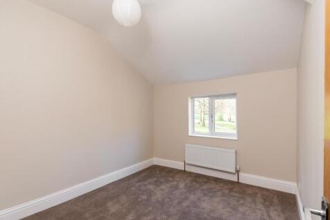 6C4HASG - Bedroom B.jpg
