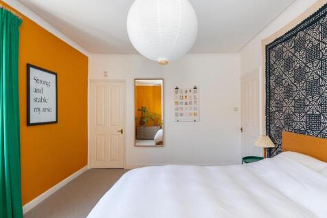 1H9SBH - Bedroom B.jpg
