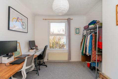 1H9SBH - Bedroom H.jpg