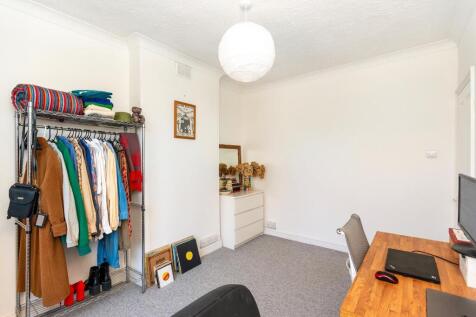 1H9SBH - Bedroom E.jpg