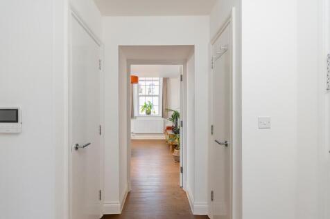7C4HFS - Hallway B.jpg