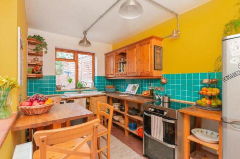 1B0H9HN - Kitchen B.jpg