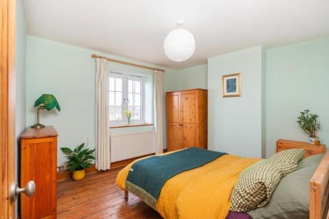 1B0H9HN - Bedroom C.jpg