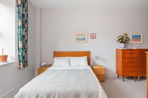 1C1HBR - Bedroom G.jpg