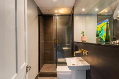 1C1HBR - Ensuite B.jpg