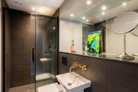 1C1HBR - Ensuite A.jpg