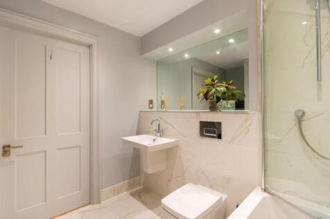 1C1HBR - Bathroom A.jpg