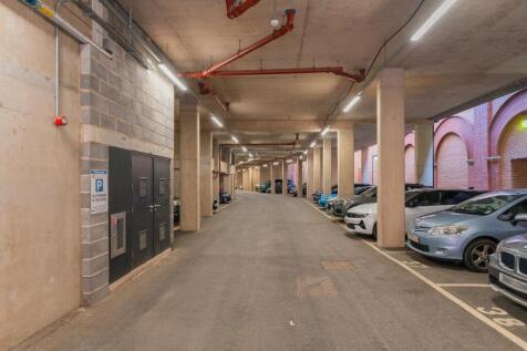 1C1HBR - Parking C.jpg