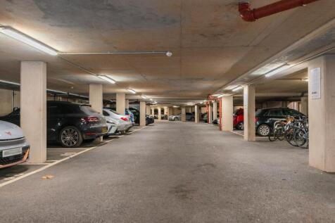 1C1HBR - Parking A.jpg
