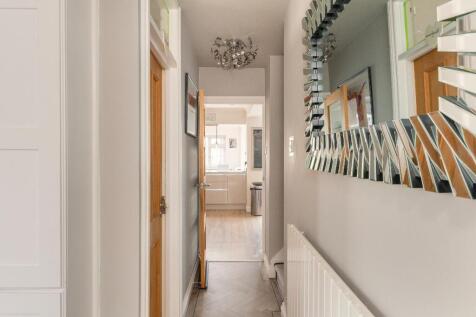 4R8DHE - Hallway A.jpg