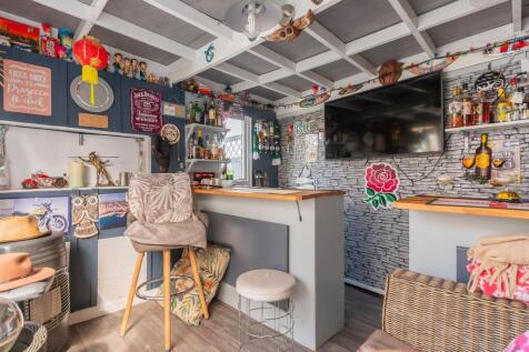 4R8DHE - Garden Room A.jpg