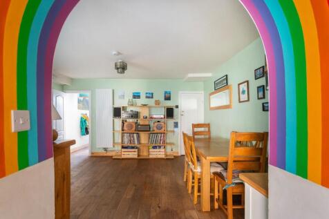 0B5SEE - Sitting Dining Room A.jpg