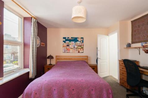 0B5SEE - Bedroom A.jpg