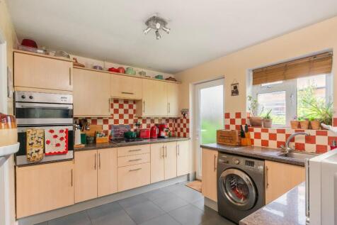 1B0R4BR - Kitchen C.jpg