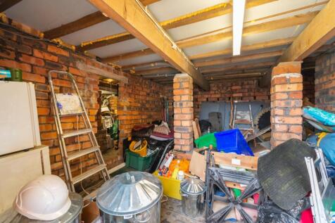 DAORDLEIFGNIW62 - Basement Storage A.jpg