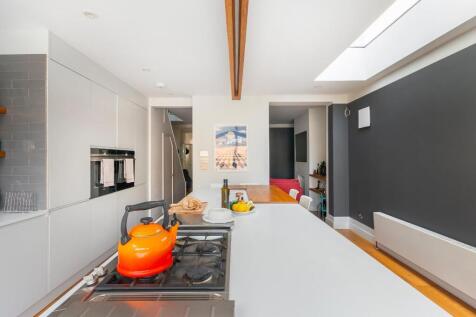 6S2AAD - KitchenDiner E.jpg