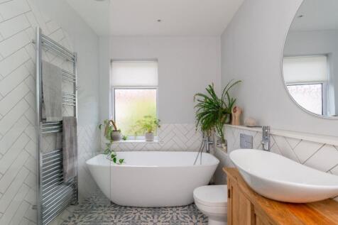 1L3PSG - Bathroom D.jpg