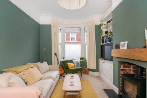 1L3PSG - Living Room A.jpg