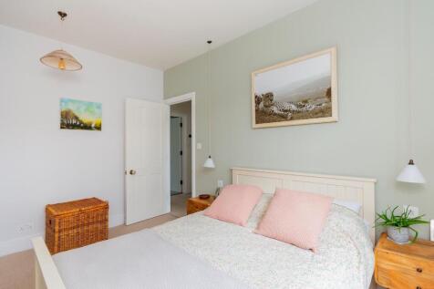 1L3PSG - Bedroom F.jpg