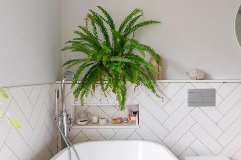 1L3PSG - Bathroom A.jpg