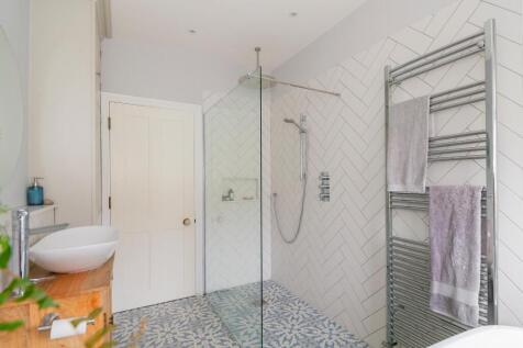1L3PSG - Bathroom C.jpg