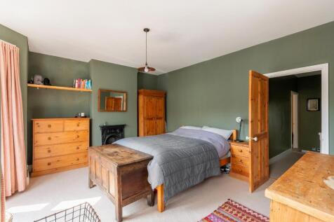 4B3REN - Bedroom E.jpg