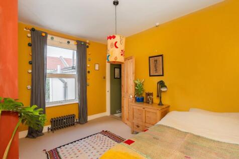 4B3REN - Bedroom A.jpg