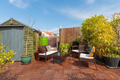 4R5RMR - Roof Terrace D.jpg