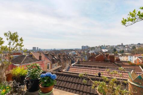 4R5RMR - Roof Terrace A.jpg