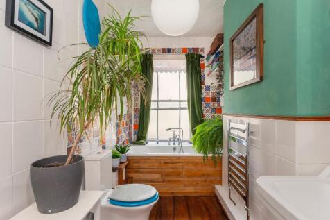 4R5RMR - Bathroom C.jpg