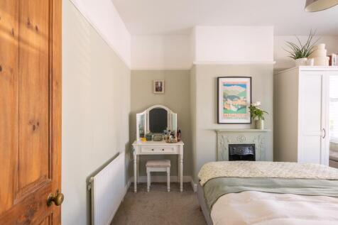 4D4RHD - Bedroom J.jpg
