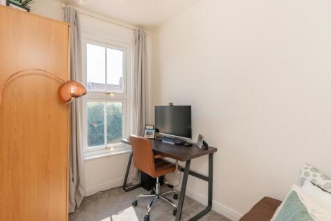 4D4RHD - Bedroom B.jpg