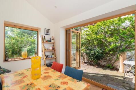 4A2RSV - Dining Room C.jpg