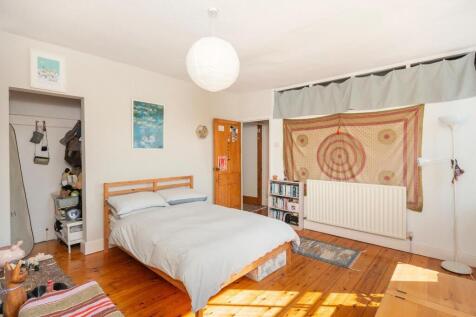 4A2RSV - Bedroom A.jpg